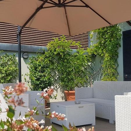 City Life Sky Apartment- Mico- Breathtaking Penthouse Milan Bagian luar foto